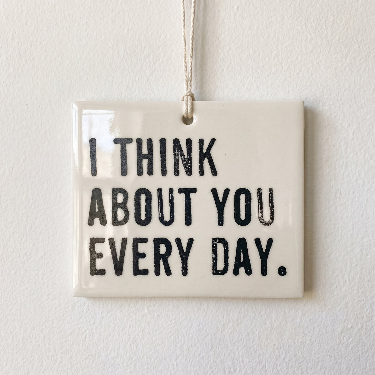 Porcelain wall tag: SKU 4208