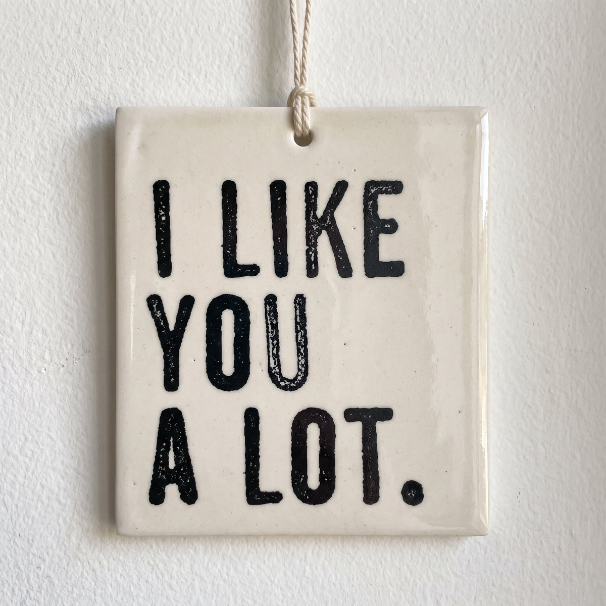 Porcelain wall tag: SKU 4215