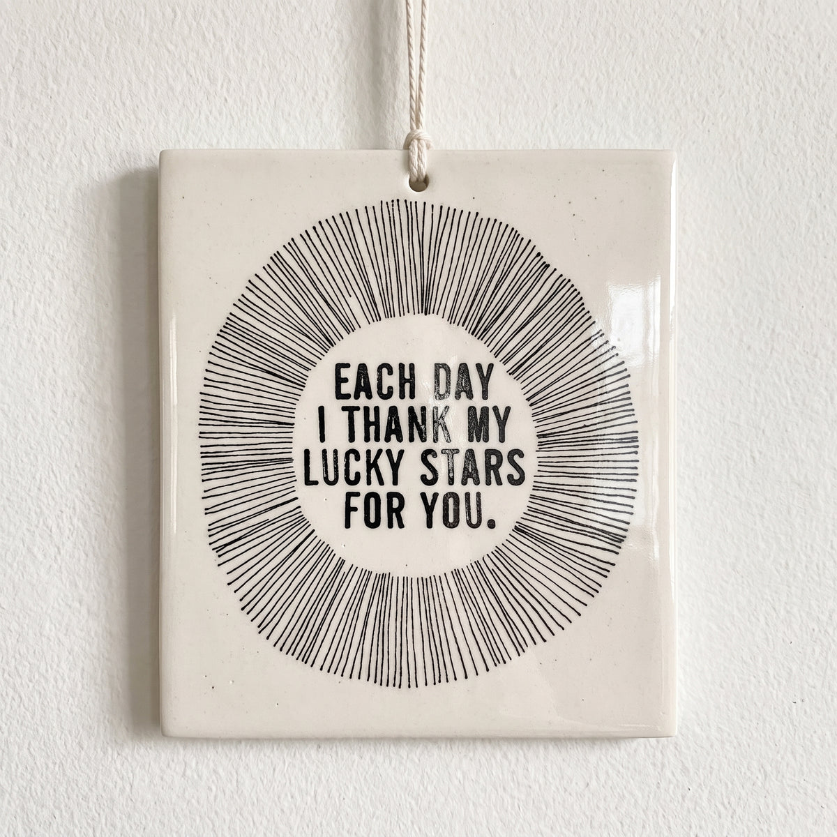 Porcelain wall tag: SKU 4223