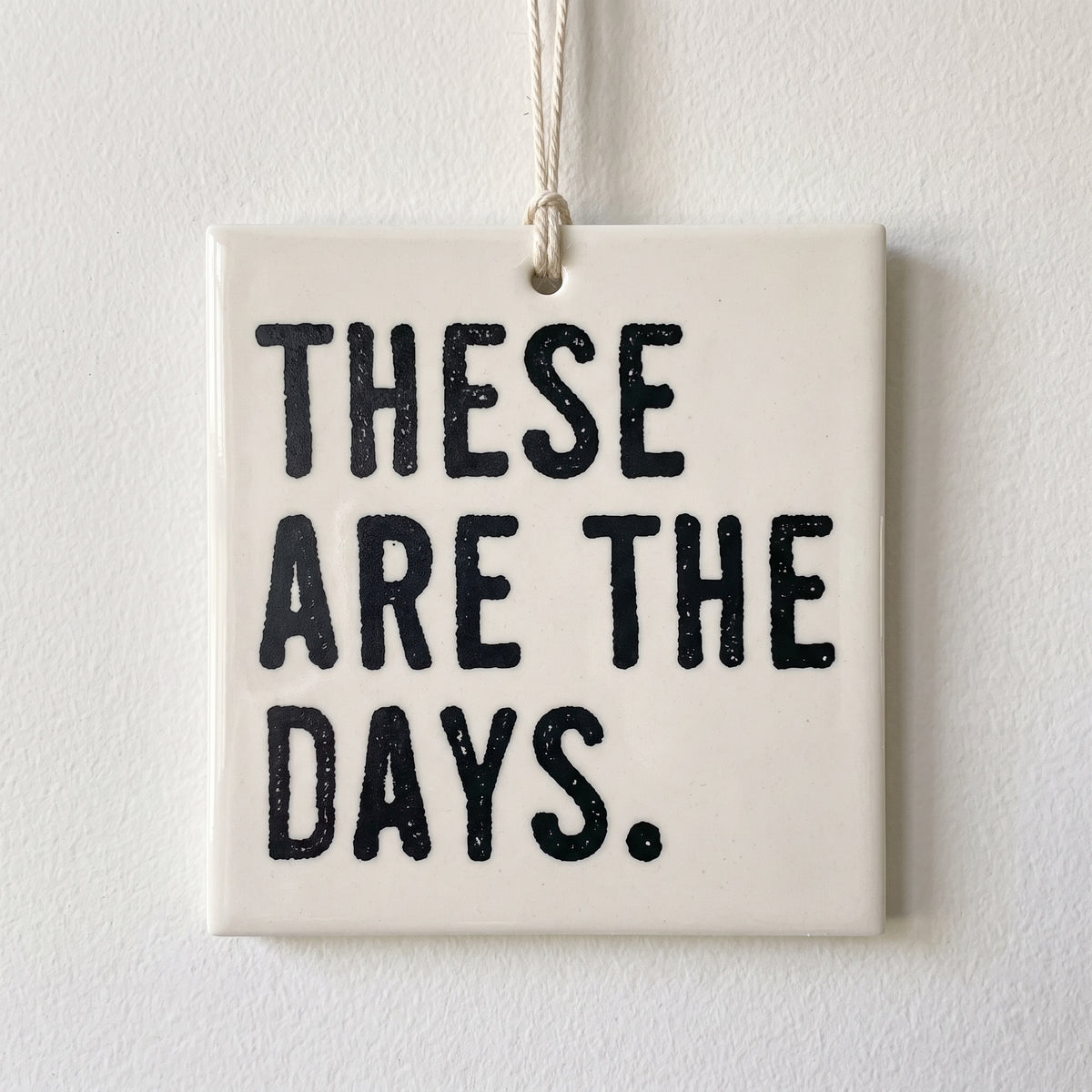 Porcelain wall tag: SKU 4228